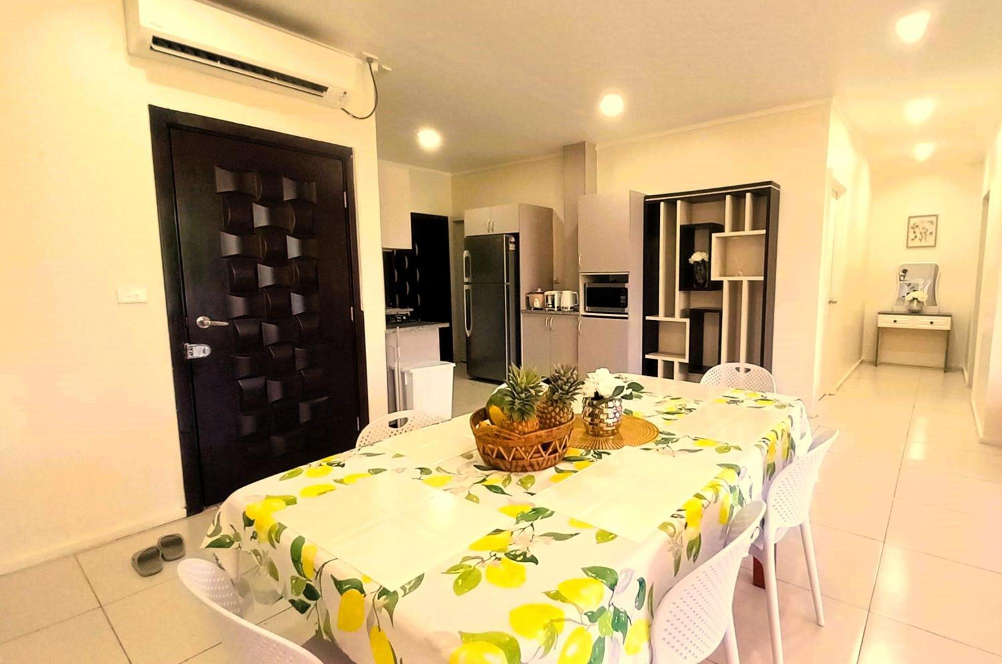 Waterfront Sunset Apartment Nadi Bilik gambar